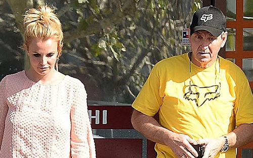 Tiết lộ gây sốc về cuộc sống ‘nô lệ’ của Britney Spears