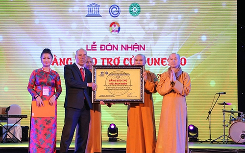 Chùa Phật Quang nhận bằng bảo trợ của Liên hiệp các Hội UNESCO Việt Nam