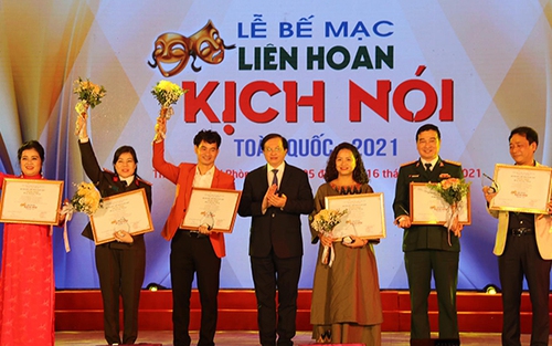 'Liên hoan Kịch nói toàn quốc 2021' trao 102 huy chương cho vở diễn, nghệ sĩ