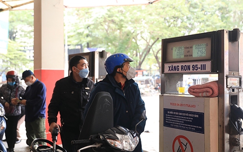 Sẽ xử lý nghiêm các đơn vị găm hàng trục lợi xăng dầu