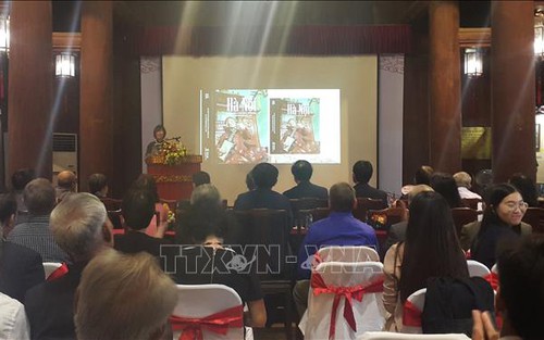 Ra mắt cuốn sách đặc biệt về di sản văn hóa phi vật thể Hà Nội