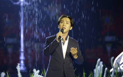 ‘Solo cùng Bolero’ tập 8: Lâm Quốc Khải trở thành người đầu tiên được tất cả BGK đồng ý đi tiếp