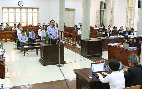 Vụ góp 800 tỷ đồng vào OceanBank: Đinh La Thăng nói không, nhân viên bảo có