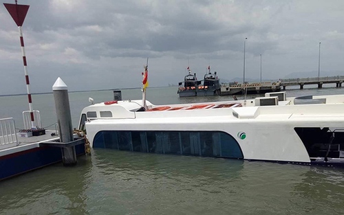 Chìm tàu cao tốc ở Cần Giờ, 42 người thoát chết