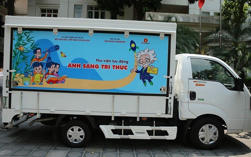 Trao tặng 31 xe ô tô thư viện lưu động đa phương tiện cho các thư viện tỉnh, thành