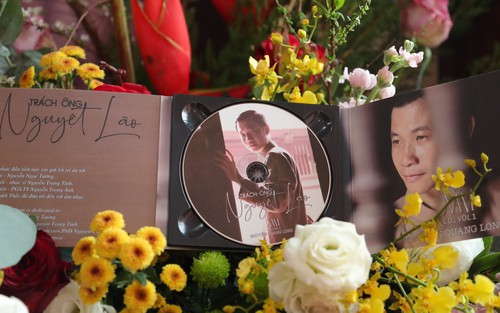Nhạc sĩ Nguyễn Quang Long 'Trách ông Nguyệt Lão' bằng xẩm