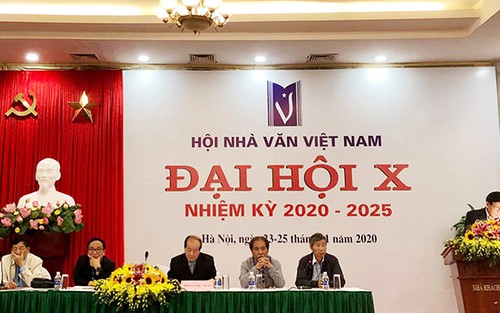 Phê duyệt Điều lệ Hội Nhà văn Việt Nam
