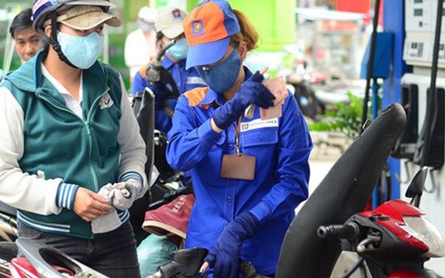 Xăng tiếp tục tăng giá, đạt mức 'kỷ lục' từ trước tới nay
