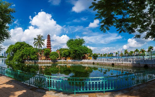 Những 'khoảnh khắc vàng' về chùa Trấn Quốc