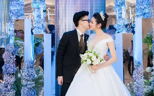 Á hậu Tú Anh và Gia Lộc trao nụ hôn say đắm trước hàng nghìn khách mời