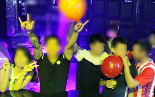 Hà Nội: 9X ngộ độc khí N2O do hít 20 quả bóng cười/ lần