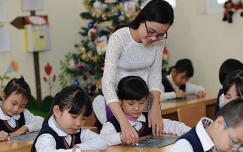 Thủ tướng Phạm Minh Chính: Nguồn lực con người mang tính quyết định đối với sự nghiệp xây dựng và phát triển đất nước