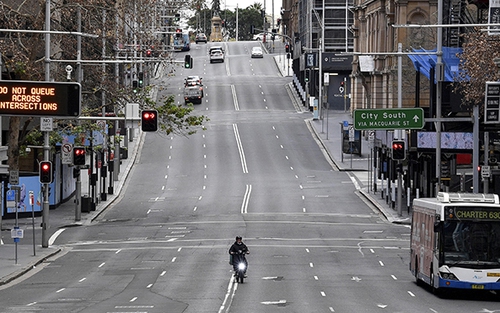 Dịch Covid-19: Australia phong tỏa gần một nửa dân số