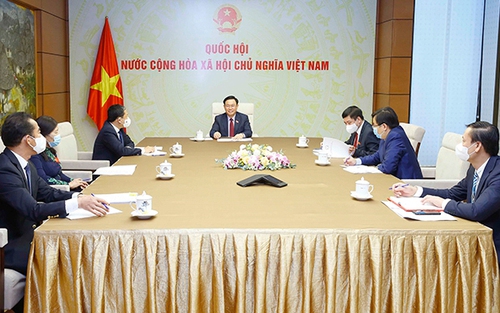 Liên bang Nga xem xét chuyển giao công nghệ sản xuất vaccine Sputnik V tại Việt Nam