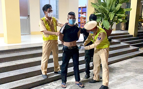 Công an Hà Nội xử lý nghiêm các trường hợp cố tình 'thông' chốt kiểm soát dịch Covid-19