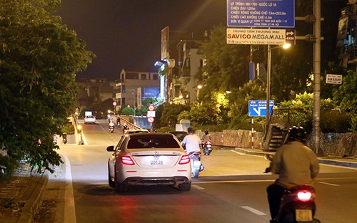Hà Nội thu hẹp quy mô phong tỏa để phục hồi sản xuất, kinh doanh