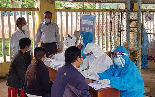 Ngày 28/10 ghi nhận 4.876 ca mắc mới Covid-19 tại 49 tỉnh, thành phố