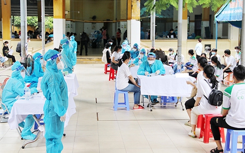 Tiêm vaccine cho người dân đến TP.HCM nếu chưa tiêm chủng