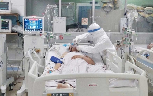 Thủ tướng yêu cầu tìm giải pháp ngăn chặn, đẩy lùi ca nặng và tử vong do Covid-19
