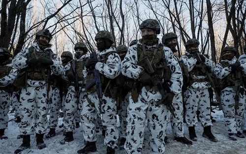 Thêm nhiều quốc gia sơ tán công dân khỏi Ukraine