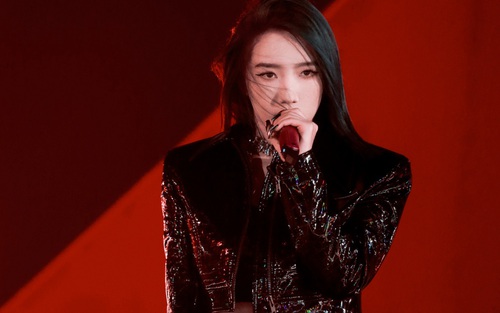 Sau scandal 'tiểu tam', Mạnh Mỹ Kỳ thông báo trở lại với album mới