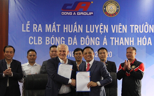 CLB Thanh Hóa chính thức ra mắt HLV Petrovic