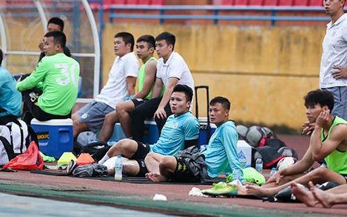 Quang Hải chấn thương, Hà Nội FC khủng hoàng thừa trung vệ