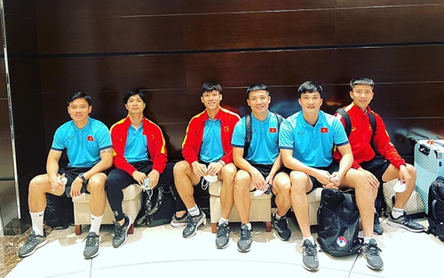 Văn Hoàng cực chill cùng Công Phượng trong thời gian cách ly