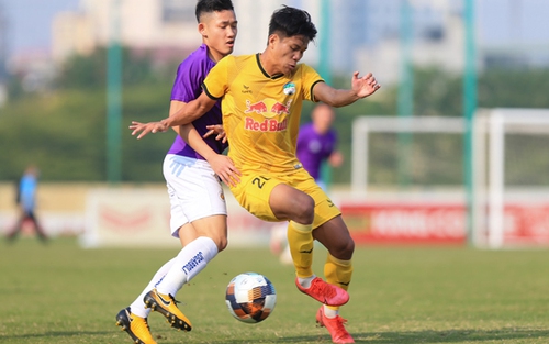 U21 Hà Nội thắng U21 HAGL nhờ quả penalty tranh cãi