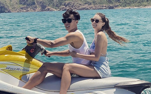 Bùi Tiến Dũng đưa bạn gái người mẫu đi du lịch bằng siêu xe