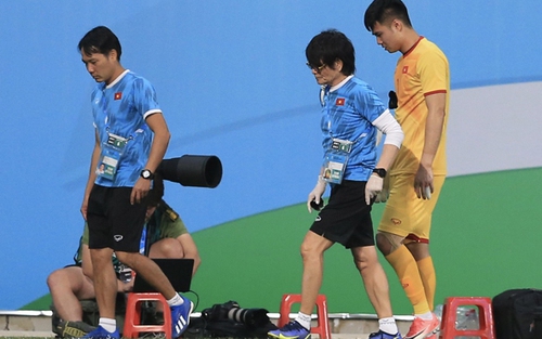 Cựu thủ môn Dương Hồng Sơn: ‘Văn Toản mắc lỗi kỹ thuật nhưng đây là tai nạn’