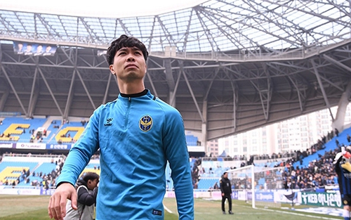 Công Phượng dính chấn thương sau khi lập cú đúp