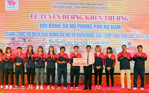 Phong Phú Hà Nam được thưởng gần 1,4 tỷ đồng nhờ VĐQG