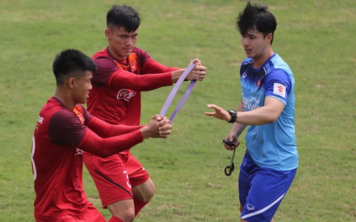 Khuôn mặt nhăn nhó của tuyển thủ U23 vì ‘thầy Park mới’