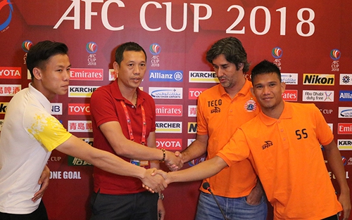 HLV Persija Jakarta hé lộ mục tiêu hạ gục SLNA trên sân Vinh