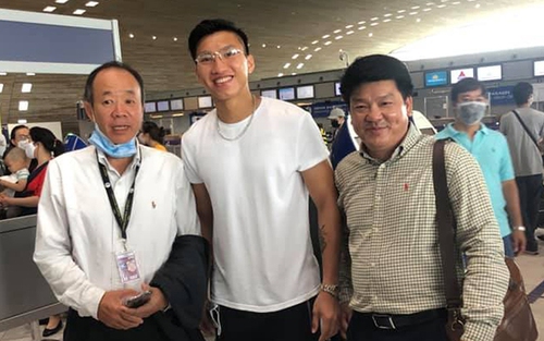 Văn Hậu về Việt Nam, sẵn sàng cách ly