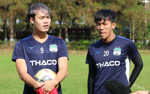 Văn Toàn cà khịa Quế Ngọc Hải cực gắt trong ngày sinh nhật