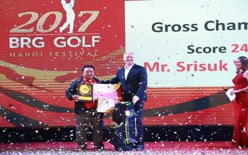 Tay golf Thái Lan giành Best Gross tại giải BRG Golf Hà Nội Festival 2017