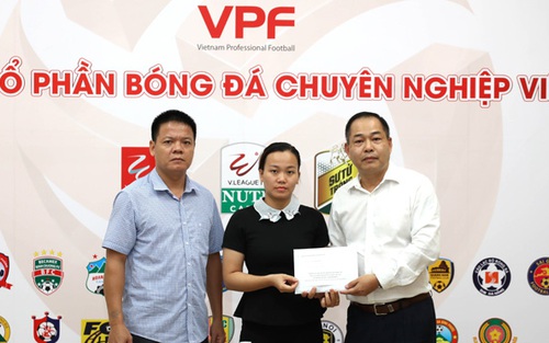 PTI chi trả quyền lợi bảo hiểm cho gia đình cố trọng tài Dương Ngọc Tân