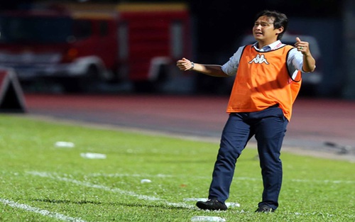 HLV Minh Phương bùi ngùi chia tay V-League