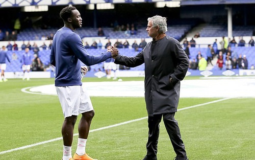 Điều gì đã xảy ra giữa Lukaku và Mourinho trong suốt 4 năm qua?