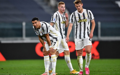 Bảng xếp hạng bóng đá Italia vòng 37: Napoli đẩy Juventus trở lại vị trí thứ 5