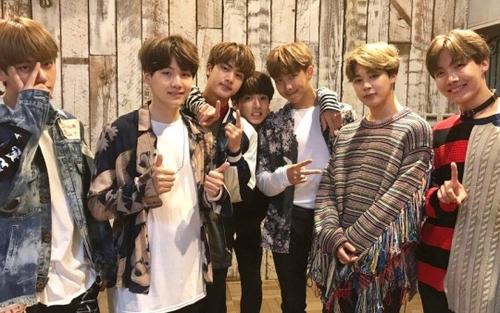 Logo 'độc, lạ' của BTS thắng giải thiết kế quốc tế