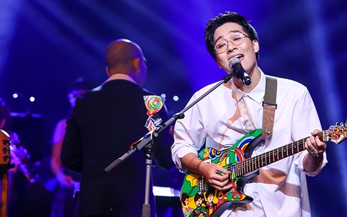 Ban nhạc Ngọt khẳng định mình trước 'các cô, các chú' với live concert 'nhà hát' đầu tiên
