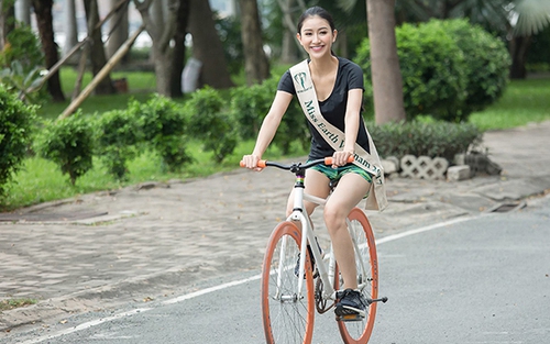 Hà Thu bất ngờ dẫn đầu Hoa hậu Trái đất với liên tiếp 2 huy chương vàng