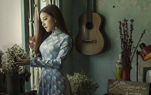 Á quân Sao Mai Ngọc Ánh khoe vẻ đẹp dịu dàng trong BST áo dài 'Cô Ba Sài Gòn'