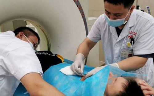 Học sinh 12 tuổi đã mắc ung thư phổi giai đoạn cuối, cha mẹ sốc nặng khi biết nguyên nhân: Thói quen xấu rất nhiều người mắc phải đang bào mòn sức khỏe mỗi ngày