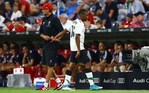 Fan Liverpool cười rồi khóc ngay vì Sturridge, cả sự nghiệp gói trọn trong… 2 giây