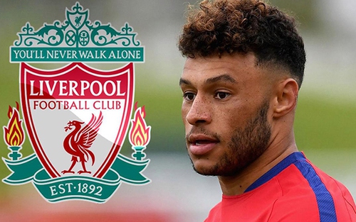 Oxlade-Chamberlain 'chê tiền, chê danh hiệu mới chọn Liverpool', 'chưa qua mà đã phản Conte'