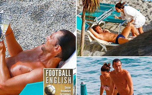 Conte khoe body chuẩn bên bãi biển, vẫn không quên nhiệm vụ ở Chelsea